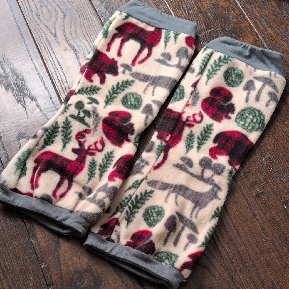 NWOT Outdoor Nature Animal Patterned Fleece Ice Skater Skating Leg Warmers